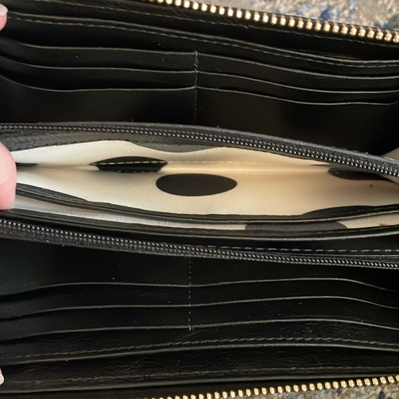 NWOT Kate Spade black leather zip around wallet, polka dot interior - Picture 4 of 8